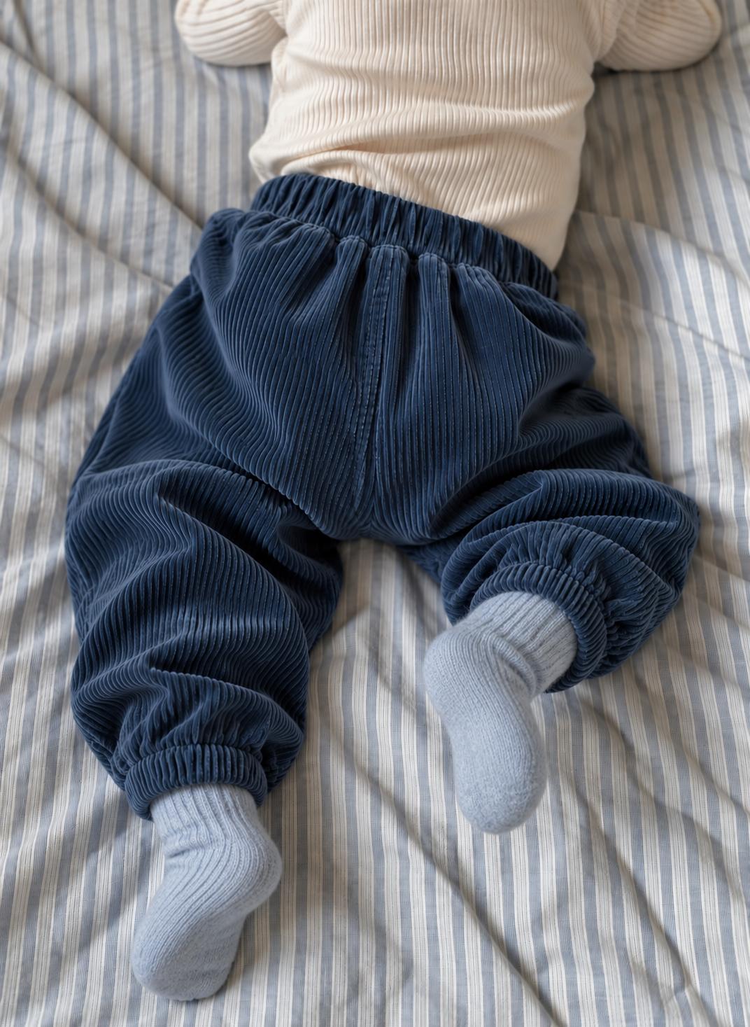 babyfløjlsbukser - navy sail
