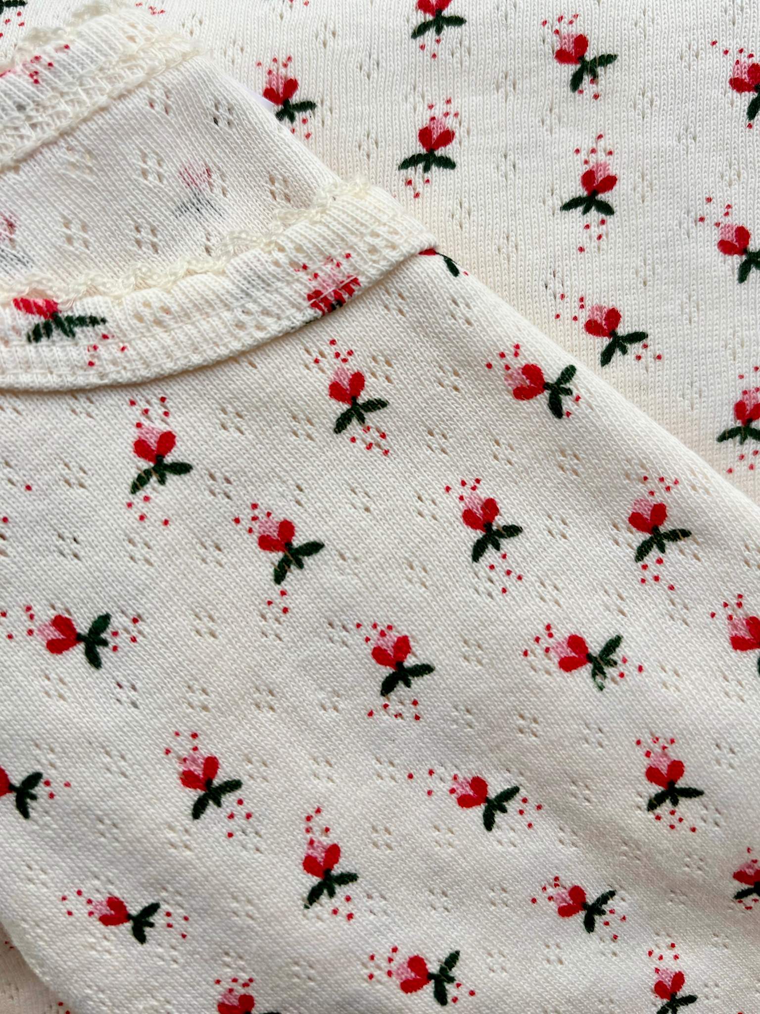 Pointelle kortærmet body - fluffy bell red