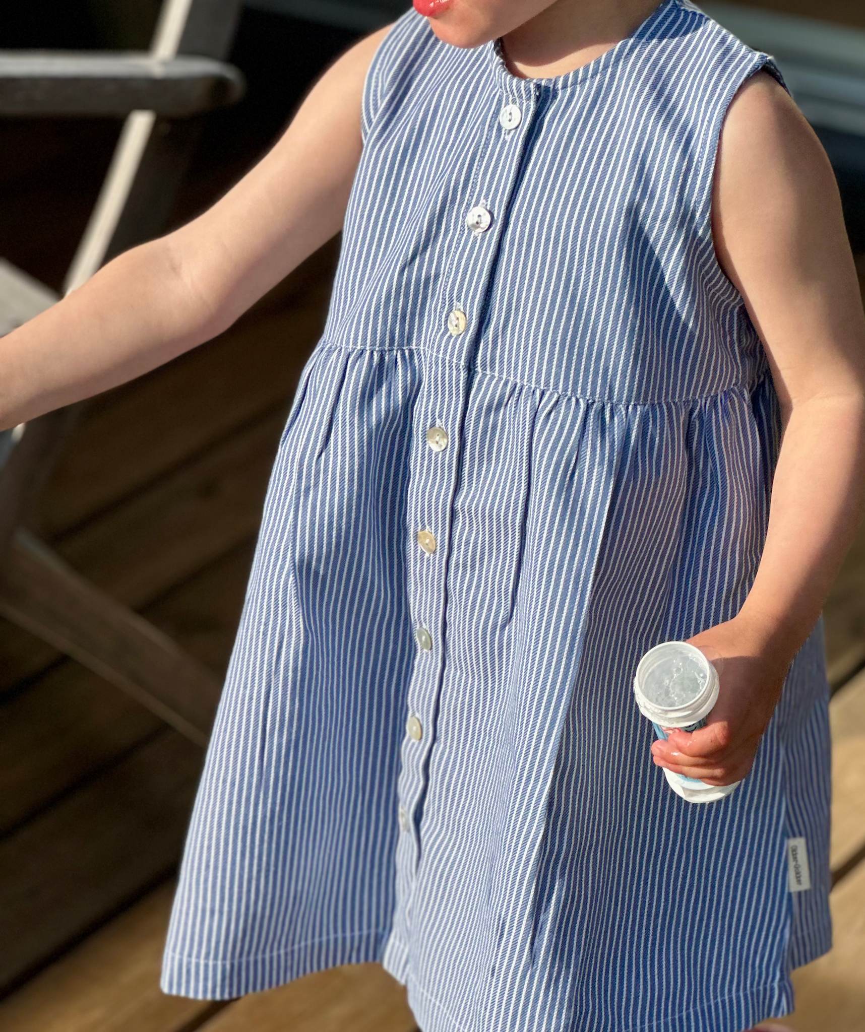 Mælkedreng stribet kjole med knapper