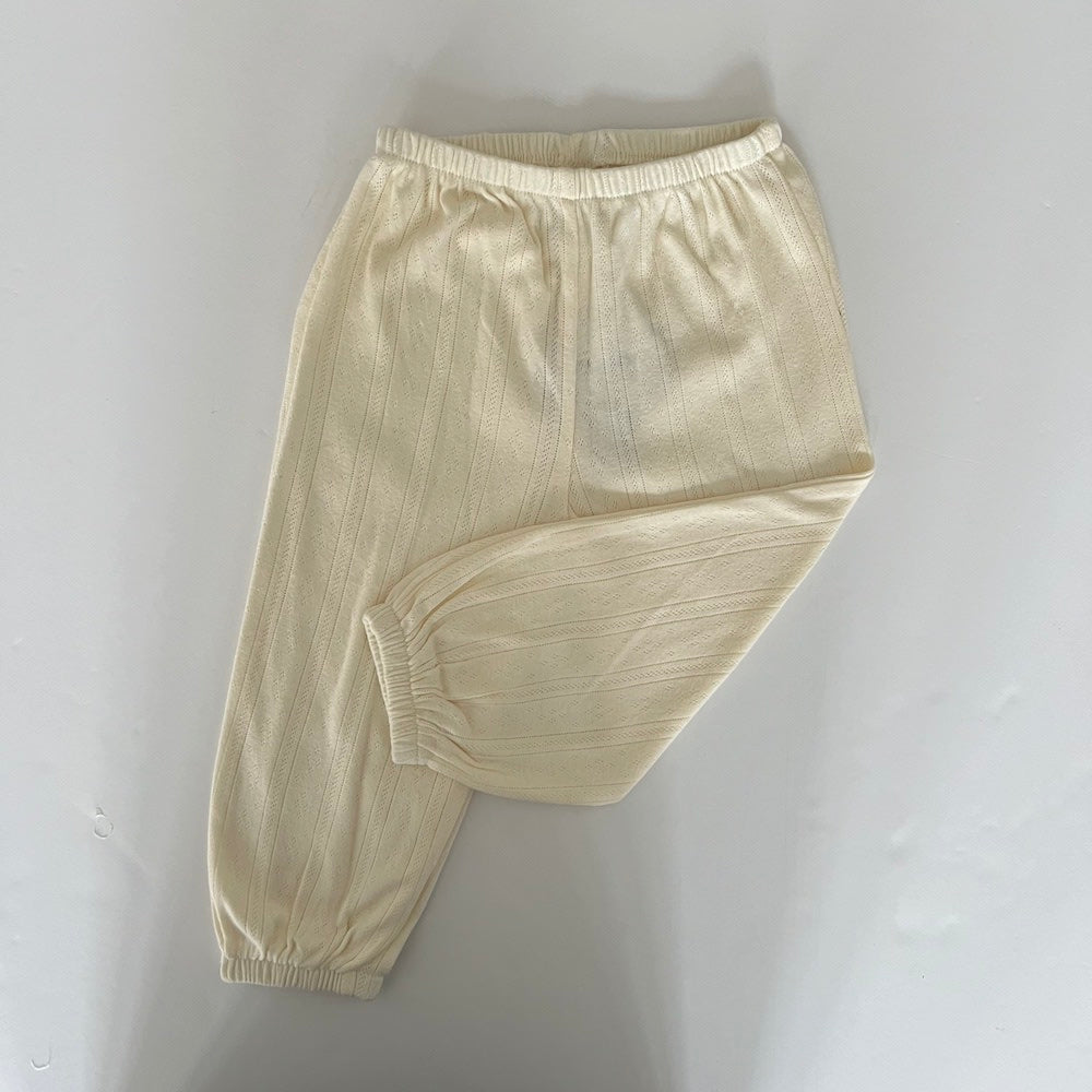 Pointelle-Babyhose – weiß, lila und rosa