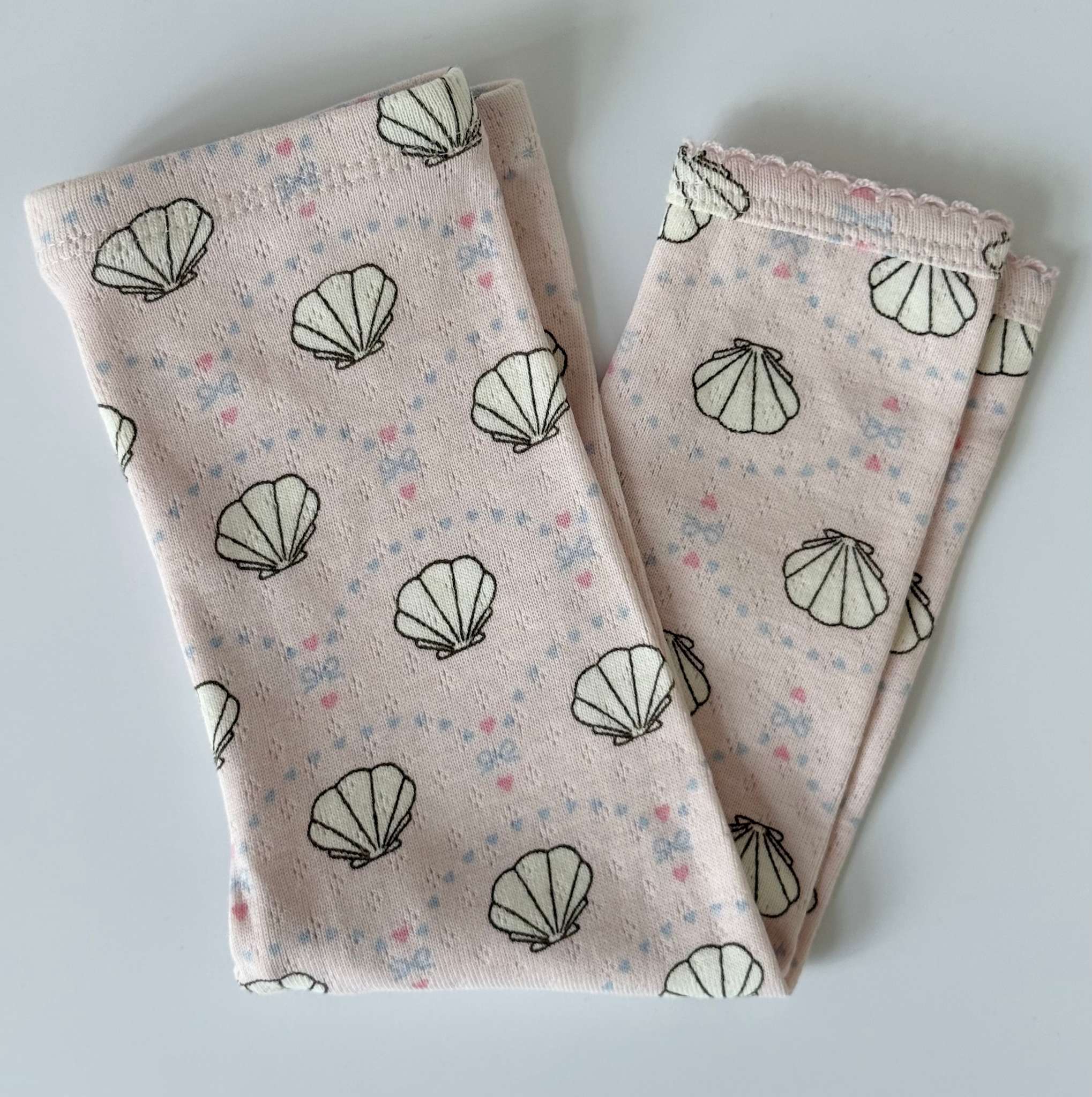 Pointelle Bow Shell Leggings